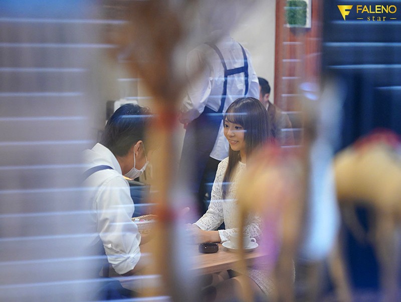 『高画質』 AVデビュー前にバイトしてたお洒落カフェに凄テクお礼参り1...