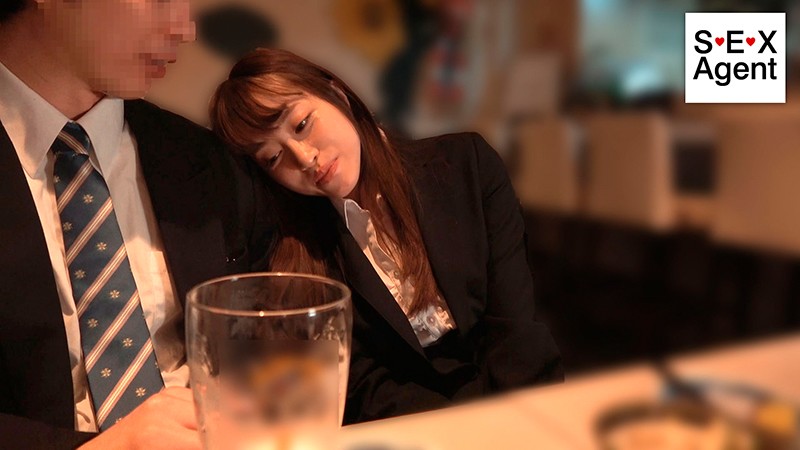 『高画質』 酩酊ゆるふわビッチ～飲酒すると誰でもいいからヤリたくなる尻...