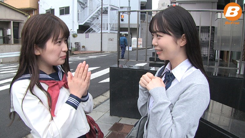 『高画質』 大学生と付き合う同級生が羨ましくて…同級生が家に帰っている...