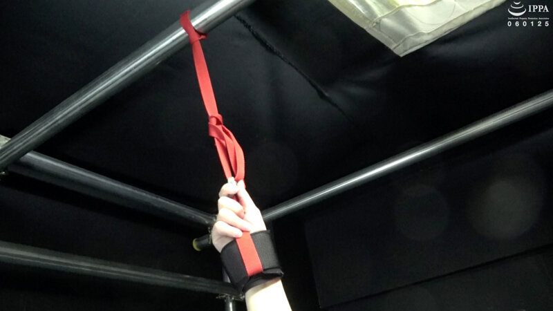 『高画質』 「お仕置きの時間」練習サボった制服少女にお仕置きの拘束くす...