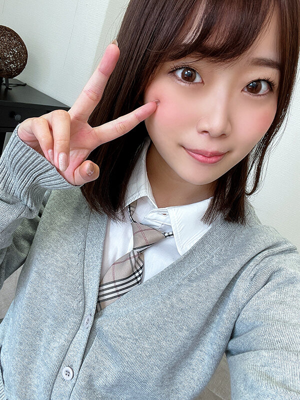 『高画質』 教師ウケ抜群 正統派マジメ美少女 バイト禁止のお嬢様をマル...