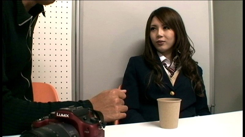 『高画質』 地元で有名な女子校生に中出し 1 ＜動画＞