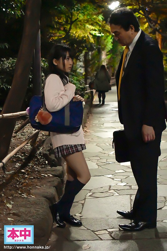 『高画質』 神待ち少女孕ませプレス 家に泊めてくれる大嫌いなオヤジから...