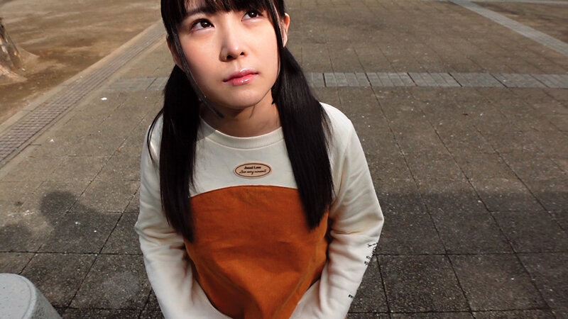 『高画質』 おじさん家に連れて帰ってイイですか？落とし物しちゃって困っ...