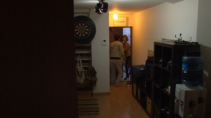 『高画質』 僕の部屋に突然転がり込んできた元カノとの奇妙な同棲生活 彩...