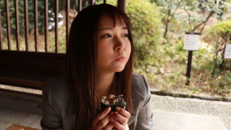 『高画質』 中年紳士、20歳も違う彼女と一泊二日の不倫旅行 彩乃なな ...