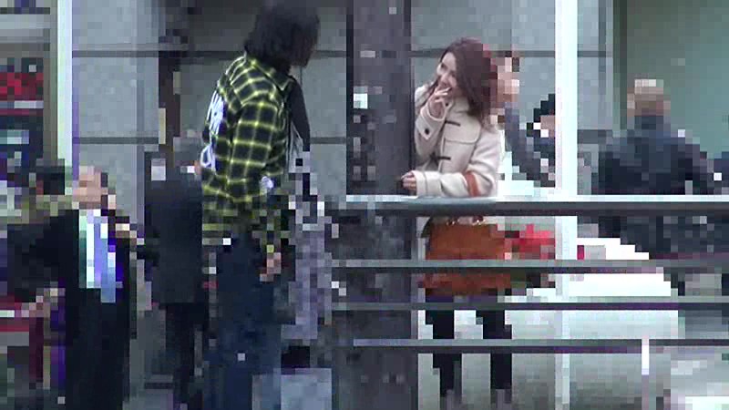 『高画質』 神待ち中の家出女子。酒と媚薬でキメセク、イキ過ぎて反応薄く...