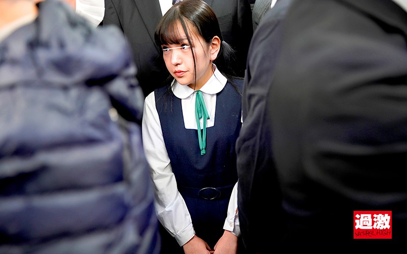 『高画質』 ちっちゃな女の子を囲んでネチネチ痴●する卑劣巨漢集団2 ＜...