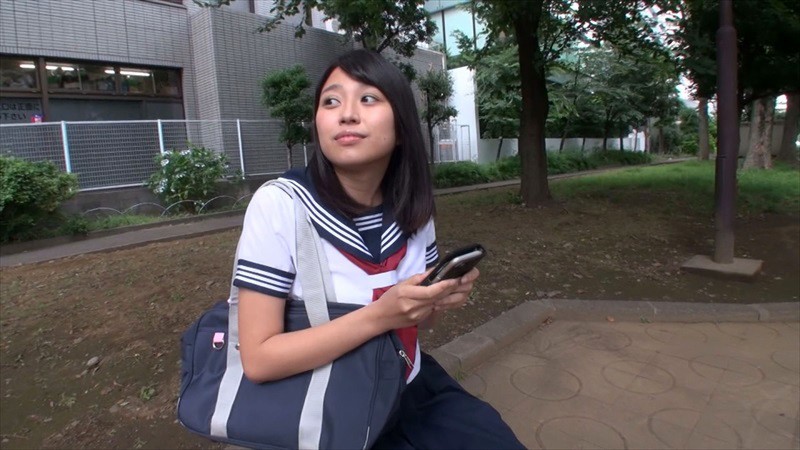 『高画質』 顔に似合わずお下品に股を開く援助女子●生に生中出し！ ＜動...