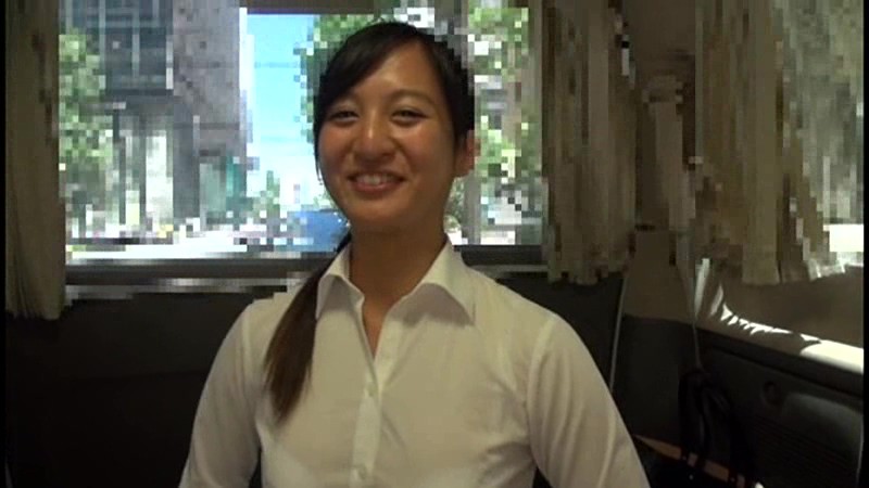 『高画質』 ハニカミ美少女がオフィス街のド真ん中で恥じらいSEX！！ ...