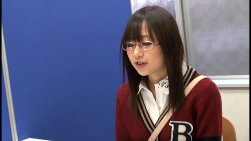 『高画質』 メガネ系Hカップ ケーキ売りのサンタ れな ＜動画＞