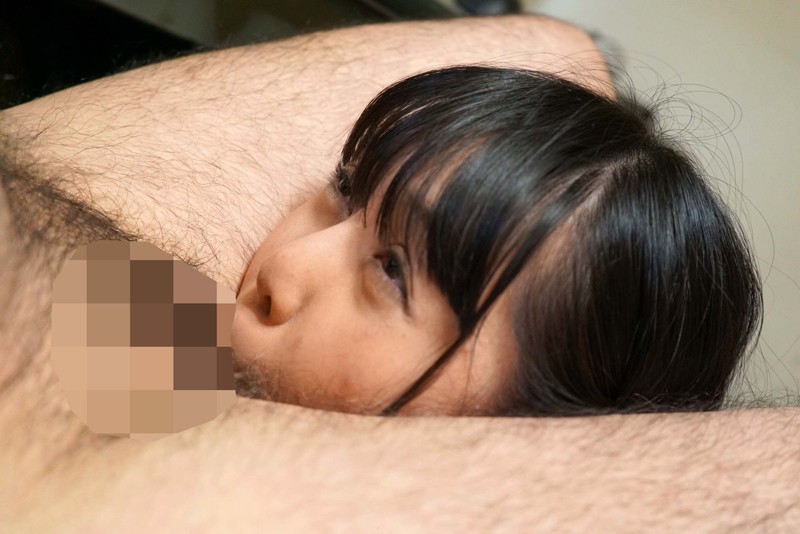 『高画質』 喉の奥までペニ挿入に歓喜する変態カップル ＜動画＞