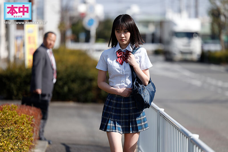 『高画質』 学生時代の電車痴●オヤジが母親と再婚ー。 その日から来る日...