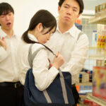 『高画質』 漏らしちゃうほどイカされ続けた万引き少女 失・禁・制・裁 香水じゅん ＜動画＞