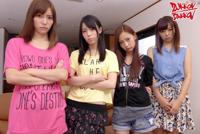 『高画質』 うちの4人娘から睨まれ子作り ＜動画＞