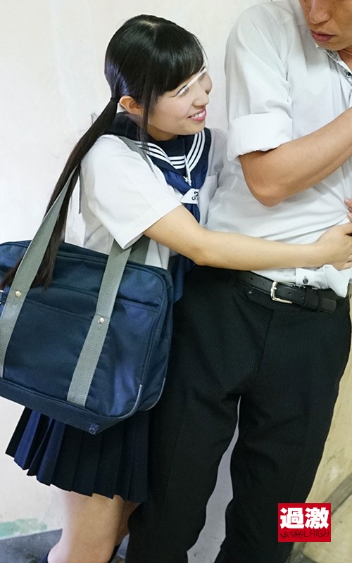 『高画質』 背後から乳首をいじられ勃起したら唾液ぐちゅぐちゅ手コキ ＜...