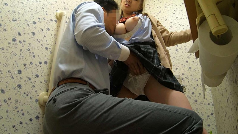 『高画質』 女子○生トイレSEX盗撮 マシュマロ爆乳J●＆モデル系美乳...