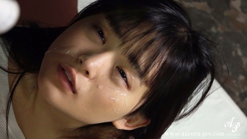 『高画質』 蟻地獄 輩の餌食となった純朴家出美少女 もう家には戻れない...