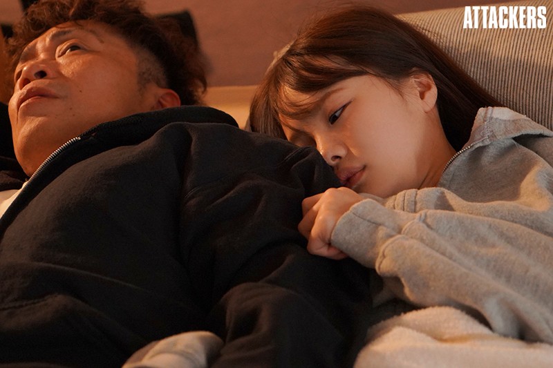 『高画質』 「先生、私…帰りたくない…」 制服美少女と激しく求め合った...