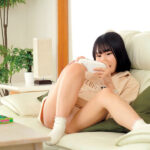 『高画質』 アパート大家の娘はクッソ生意気な思春期メスガキ「ざぁこざぁこ♪ソーローよわよわち○ちん♪」僕の部屋に侵入してはおもちゃみたいにチ○ポ弄って小アクマ搾精してくるのに抗えない 由良かな ＜動画＞