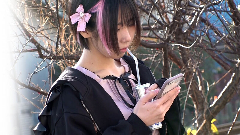 『高画質』 地雷系家出少女×絶倫デカチン男 SNSで見つけた病みカワ娘...