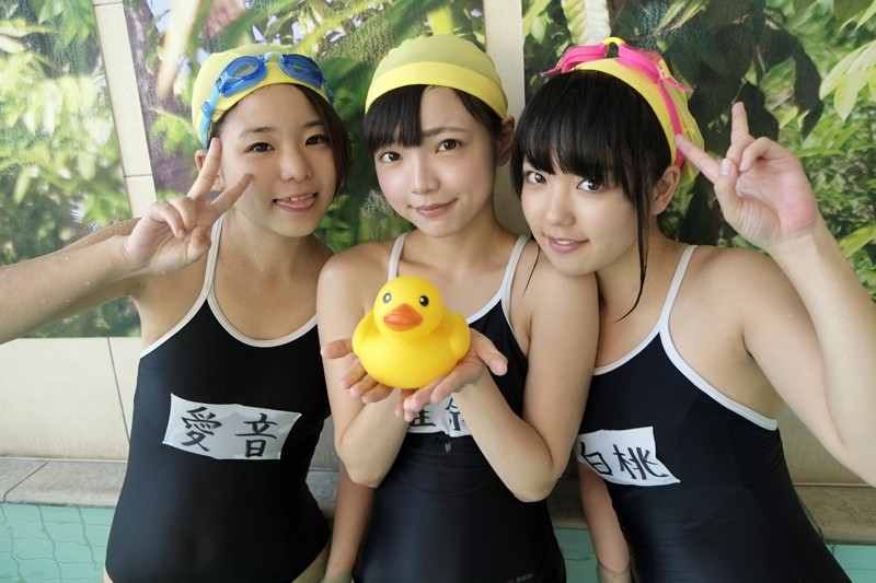 『高画質』 日焼けあとが残るプール帰りのロリ美少女8時間 ＜動画＞