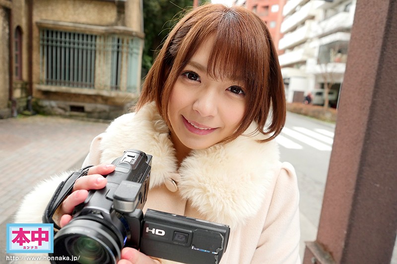 『高画質』 素人カップル逆ナンパ寝取り大作戦！！至近距離で彼女がいるの...