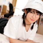 『高画質』 【VR】小泉ひなたと生オフパコ こーひーちゃんにGカップおっぱいをSNSで褒めまくっていたら、まさかDMでお誘いが！アナタに会いにお宅訪問で中出し！ ＜動画＞