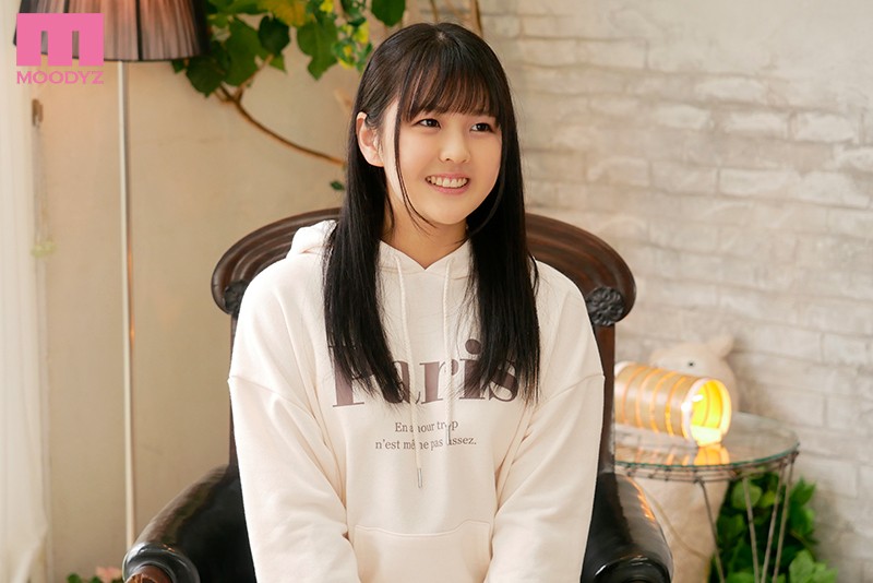 『高画質』 この娘、たべたい。 新人19歳 お肌もちもち美少女AVデビ...