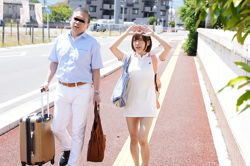 『高画質』 お父さんと温泉にきた少女と2人きり！ 無警戒なチビッ子に勃...