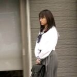 『高画質』 趣味は読書です。有名私立女子○校に通う優等生大沢美加のスカートの中は…その見た目にそぐわずマ○コがぐっちょり愛液まみれだった。 ＜動画＞