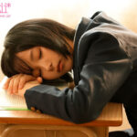 『高画質』 睡姦中出しレ●プ 眠りながら絶頂することを仕込まれた女子生徒 日向なつ ＜動画＞