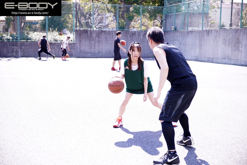 『高画質』 新人AVデビュー 腹筋くびれW53cm！美少女すぎる現役女...