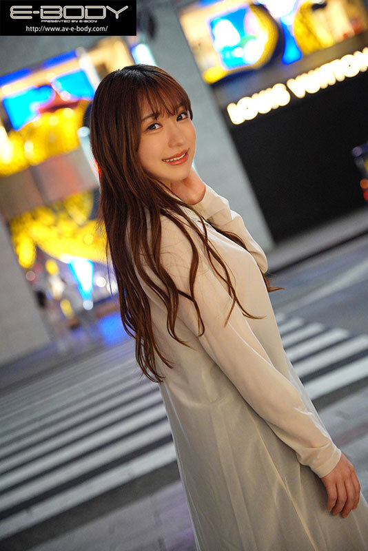 『高画質』 職業:六本木勤務の人気ラウンジ嬢 俺に惚れている愛嬌抜群の...