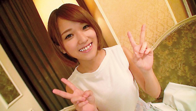 『高画質』 現役女子大生と生ハメ性交！気持ち良すぎてダマッて中出ししち...