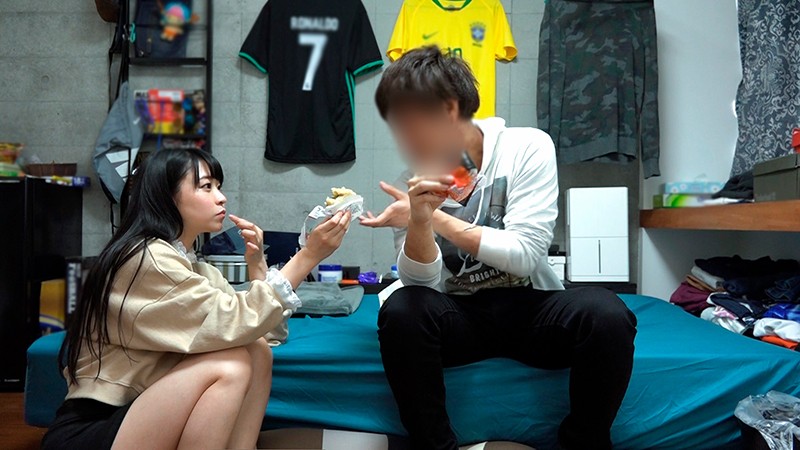 『高画質』 オフ顔、盗撮。AV女優という’仮面’をとった女性達の’カメ...