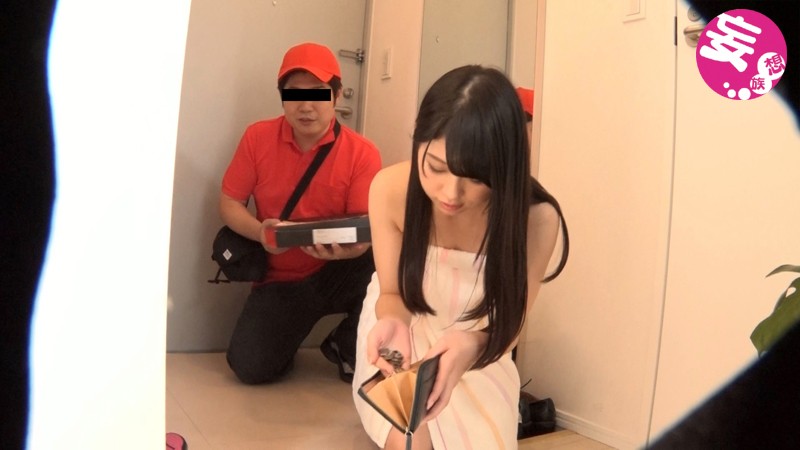 『高画質』 美しすぎる貧乳を持つ正統派黒髪ロリ女優あおいれなの自宅で露...