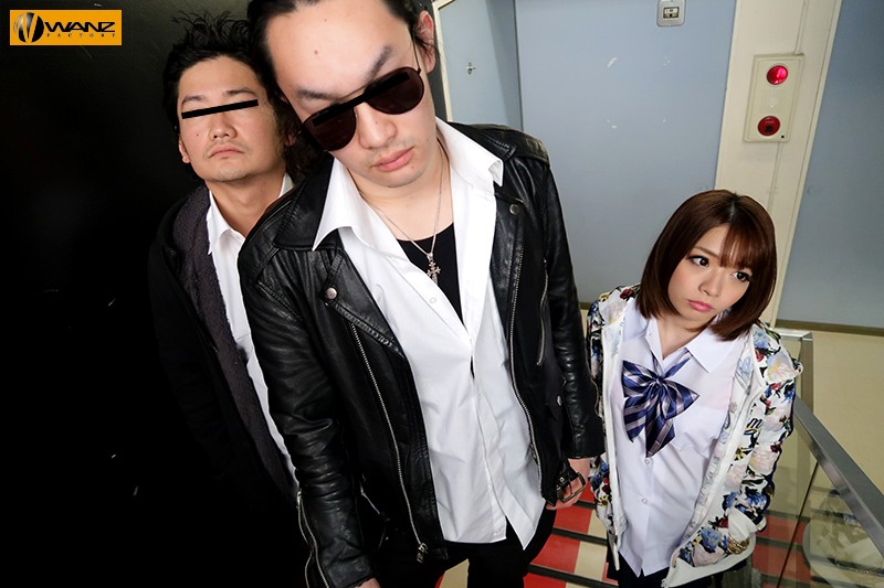 『高画質』 DQNとツルんでる金魚の糞ビッチをガリ勉のボクが痺れ薬を開...