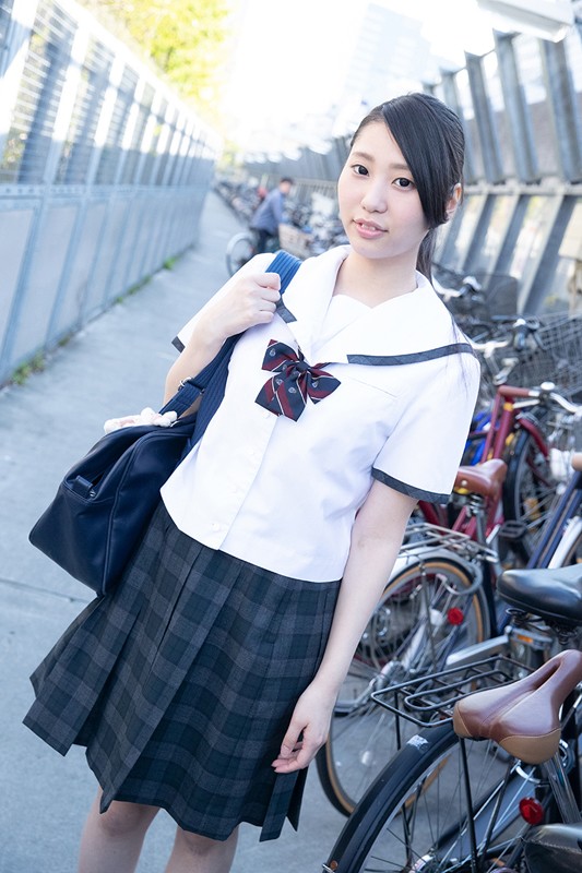 『高画質』 街のケーキ屋でアルバイトしている恥ずかしがりやのJ○なるみ...