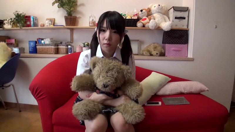 『高画質』 成長した娘の裸に触れた父親はイケない事と知りつつもチ○ポを...