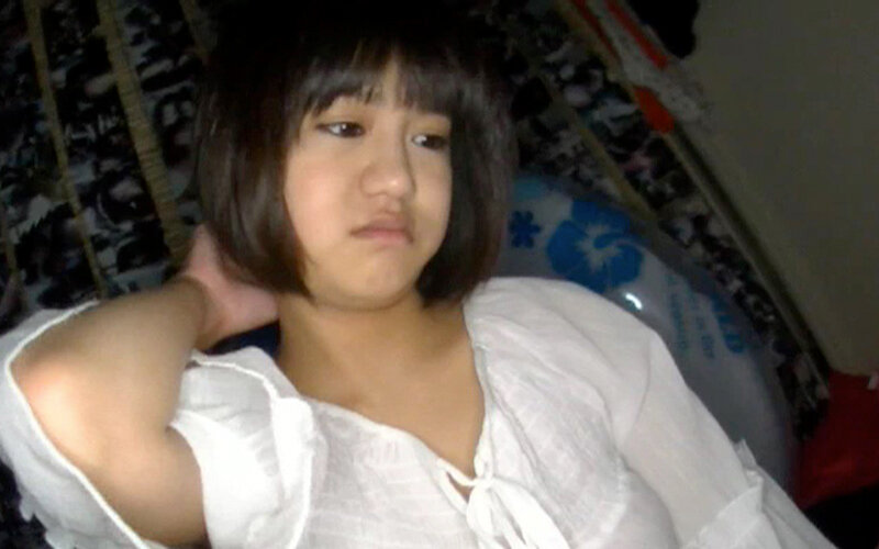 『高画質』 未発達ロリロリの女学生をヤリ部屋アパートに連れ込んでおっさ...