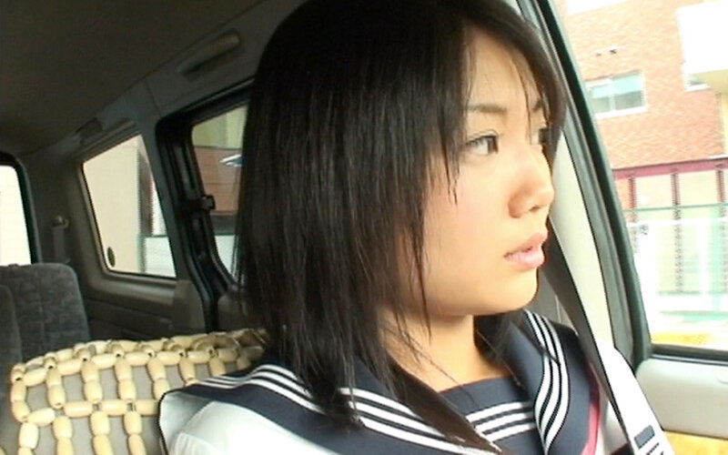 『高画質』 セーラー服の女学生とSNSで知り合ったから自宅に連れ込んで...