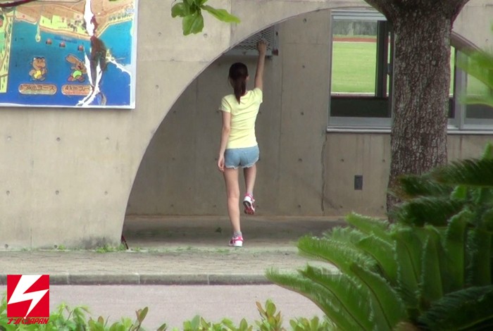 『高画質』 【脱いだらスゴイおっぱいだった】沖縄でナンパした現地娘 与...