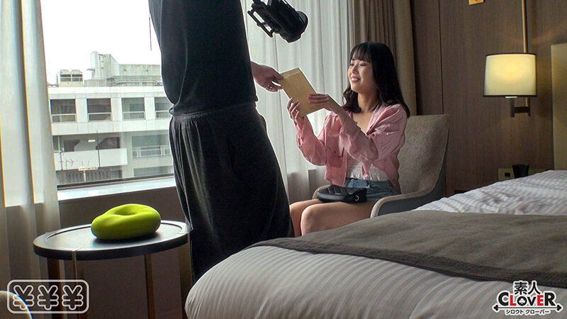 『高画質』 【経験3桁のエッチ大好き女子大生と円光性交】美脚スレンダー...