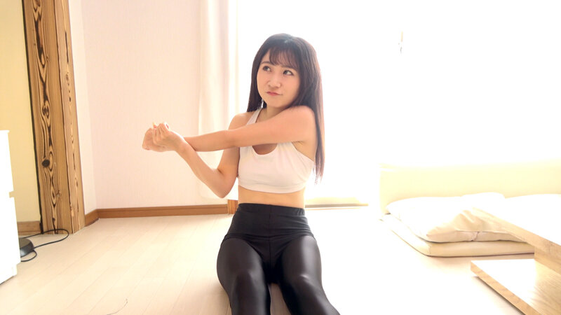 『高画質』 ギリギリのエッチなストレッチからの口内歯のどちんこ観察＆舌...