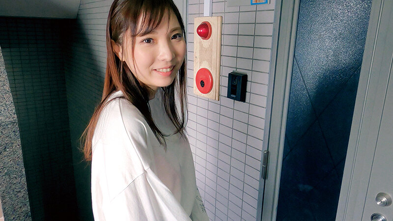 『高画質』 カメラ（スマホ）一台だけ持った美少女を童貞君の自宅に訪問さ...