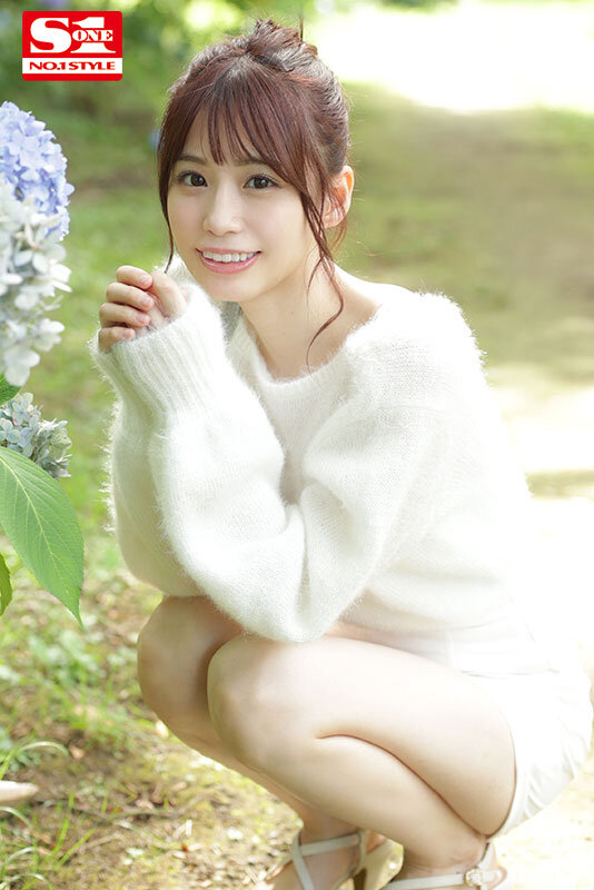 『高画質』 清純さに惚れて何度も告白した結果、やっと付き合えた彼女は ...