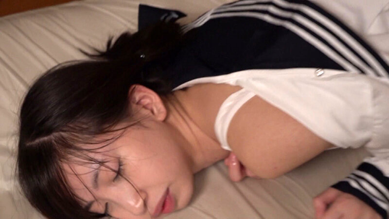 『高画質』 制服姿のスレンダー萌え少女 Part.4 ＜動画＞