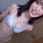 『高画質』 国民的美少女で清楚のはずが、大量潮吹き スクール水着姿でお●んぽ中毒になってえぐい腰使いで精子搾り取る！ 天馬ゆい ＜動画＞