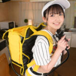 『高画質』 【VR】「恥ずかしいからこの泡は見ないで◆」可愛すぎるビールの売り子ちゃんと自宅で乾杯SEX！マン汁が泡になるまで激ピス騎乗位 葵みれい ＜動画＞